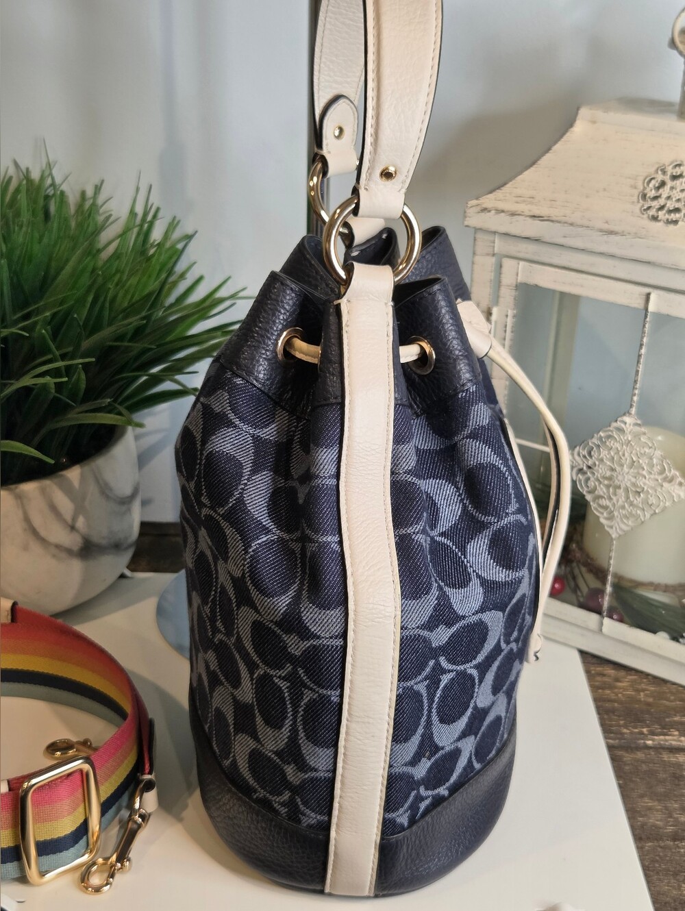 Coach Dempsey Drawstring Bucket Bag in Signature Denim - Picture 3 of 12